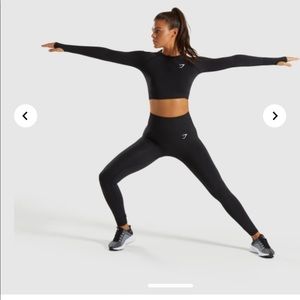 Gym shark crop top